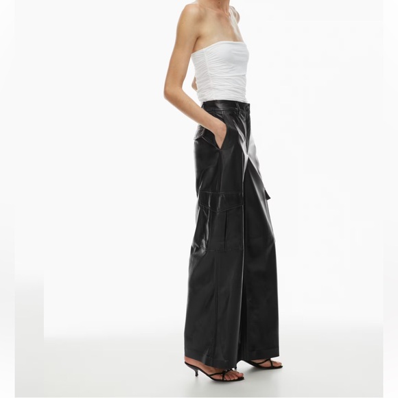 NWOT Aritzia - Wilfred Black premium faux leather New Bridger Cargo Pants - Picture 9 of 12